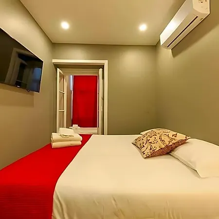 Hotel The Bridge