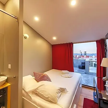 The Bridge Hotel 2*